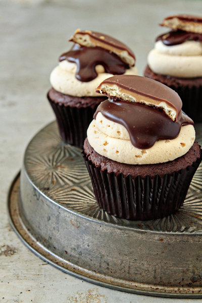 Tagalong Cupcake Recipes: Scratch vs. Mix for Peanut Butter Bliss